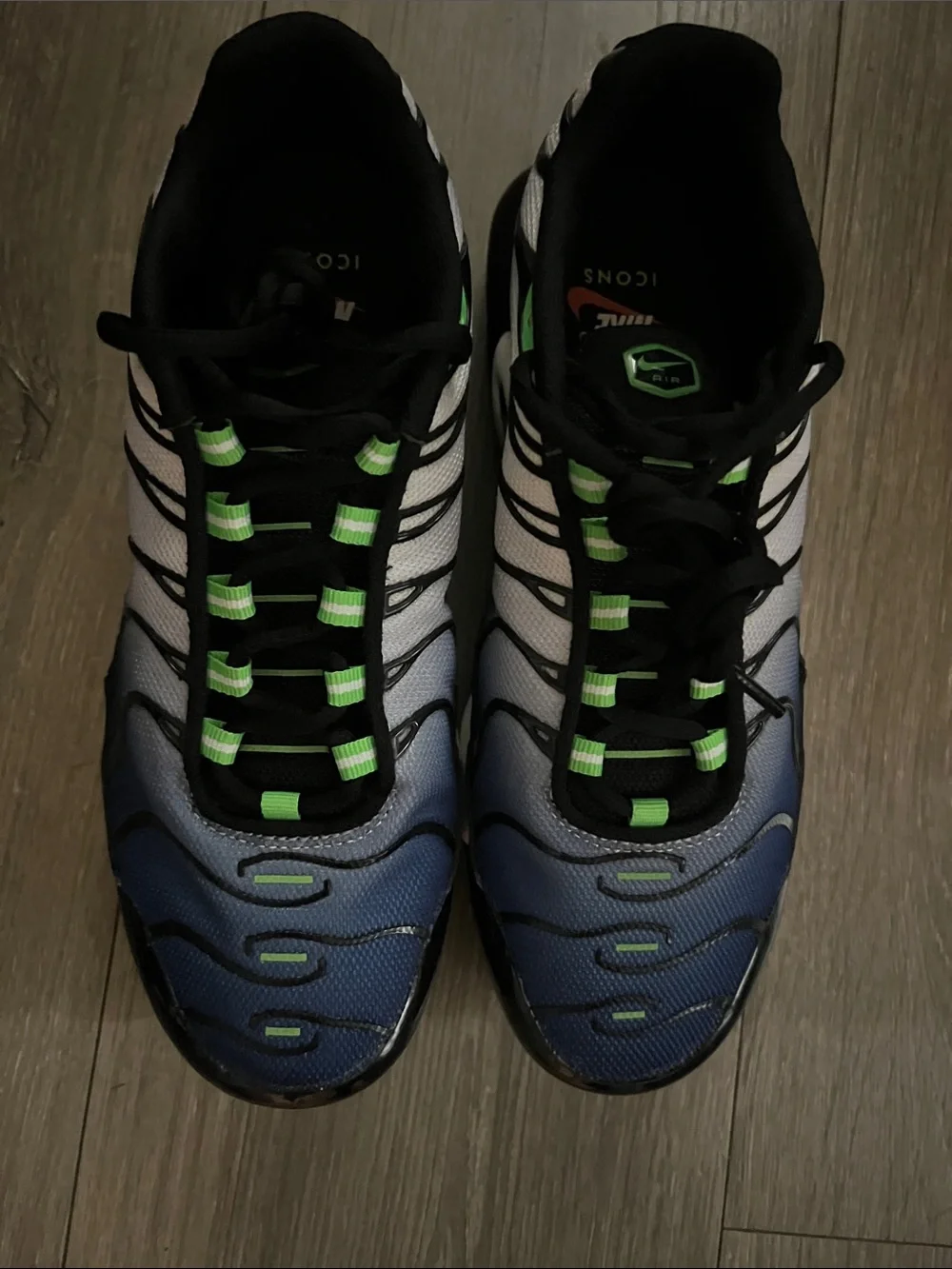 Nike Air Max Plus 'Icons - Black / Blue / Scream Green